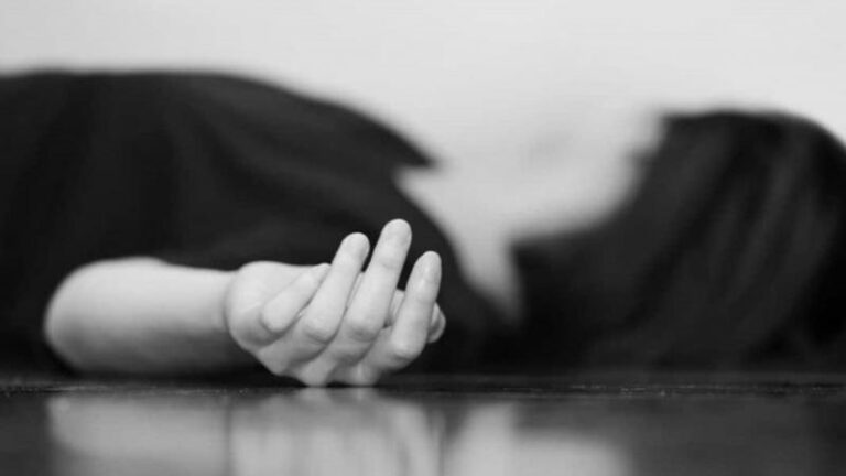 بالفيديو – انتحار في الصين.. رجل الإنقاذ تسبب بموتها؟