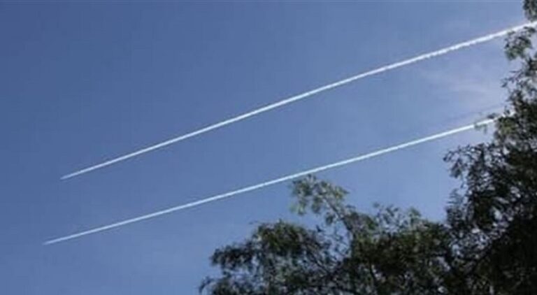 بالفيديو.. خرق جدار الصوت فوق صور والزهراني