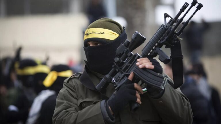 المقاومة الفلسطينية تدك جنود وآليات العدو في غزة