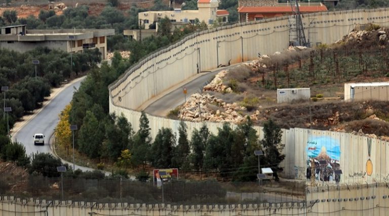 تفاصيل زيارة بريطانية سرية للسراي واليرزة: نشر أبراج المراقبة جنوباً شرطٌ للحل مع “إسرائيل”