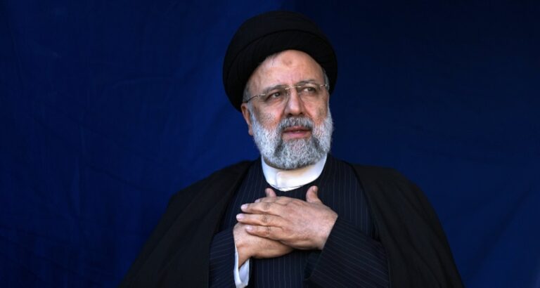 الوصول إلى حطام طائرة رئيسي.. ولا علامة حياة؟ (صورة)