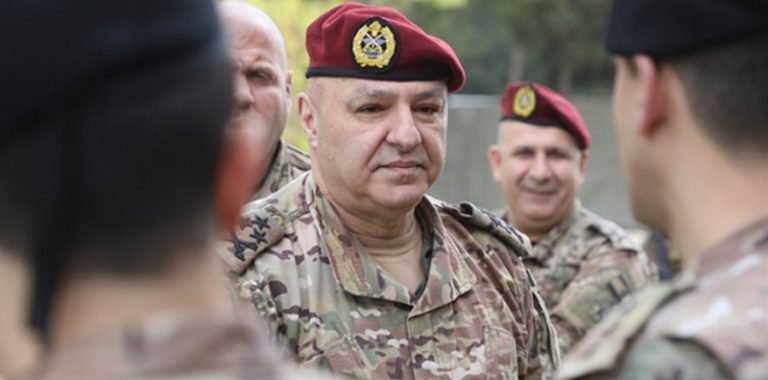 زيارة “مضخّمة” لقائد الجيش إلى الدوحة