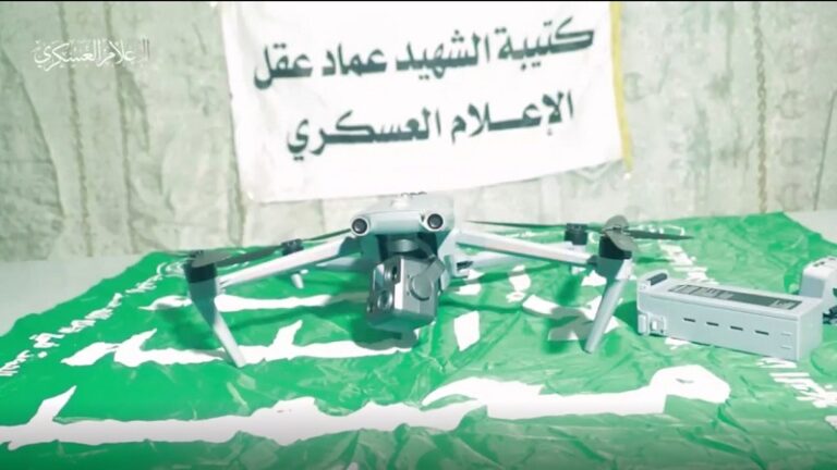 بالفيديو.. “القسام” تسيطر على مسيّرة صهيونية