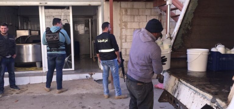 إقفال 4 مصانع في البقاع بالشمع الأحمر