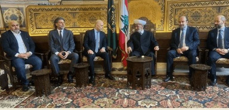 دريان يلتقي وفداً من “القوات اللبنانية”