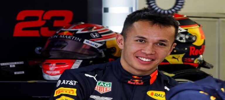 وليامز يمدد عقد سائقه