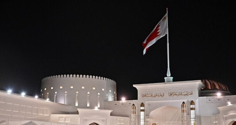 من حضر قمة البحرين ومن تغيب عنها من الزعماء العرب؟