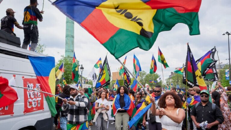 6 قتلى بأعمال عنف في كاليدونيا الجديدة