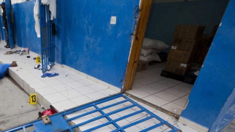 فرار سجناء من سجن في هايتي ومقتل أربعة منهم