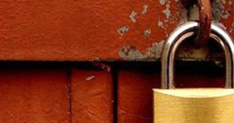 إقفال محل لبيع وتصليح الغسالات في عدلون