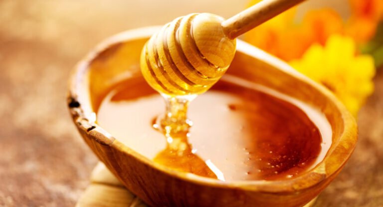 الفوائد الصحية والغذائية للعسل