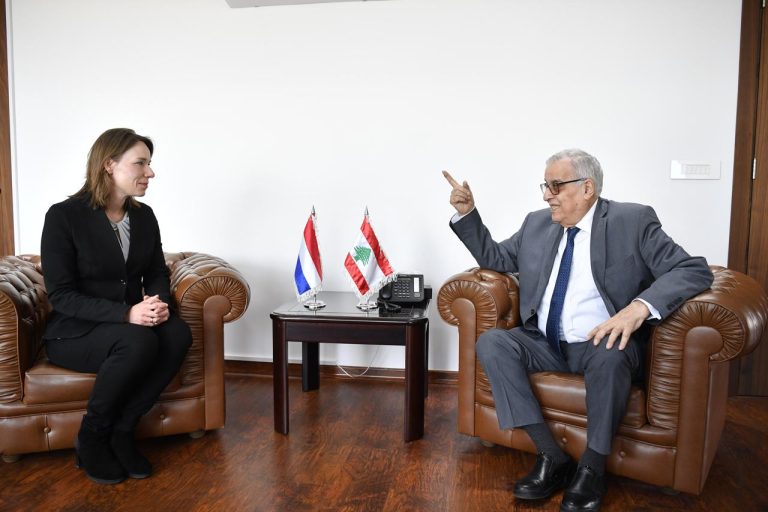 وزيرة خارجية هولندا: نحث “حزب الله” و”اسرائيل” على تطبيق القرار 1701