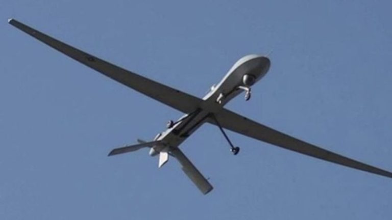 بالفيديو.. الدفاعات الجوية اليمنية تسقط طائرة أميركية