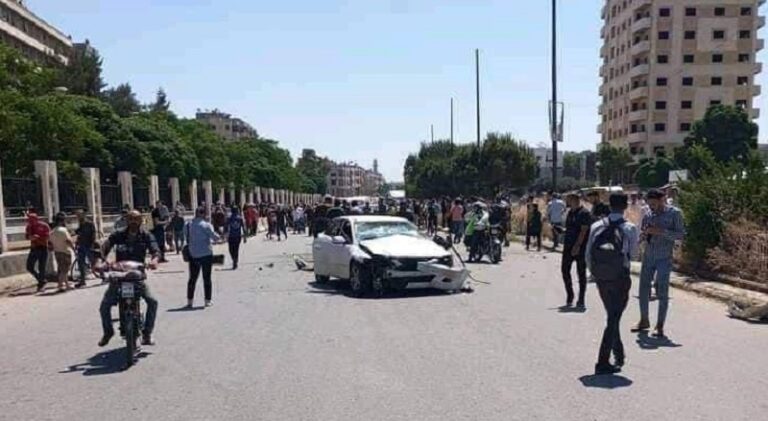 انفجار بسيارة سياحية في حمص