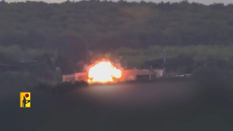 المقاومة تستهدف “كريات شمونه” و”كتسرين”.. وتستهدف تجمعاً لجيش العدو في “شتولا”