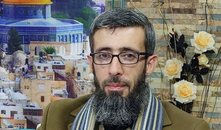 استشهاد الصحافي هائل النجار وعائلته في جباليا