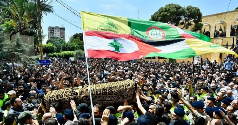 بالصور.. تشييع والدة نصر الله