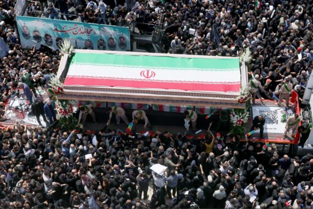 بالفيديو.. ايران تودع رئيسي وعبد اللهيان