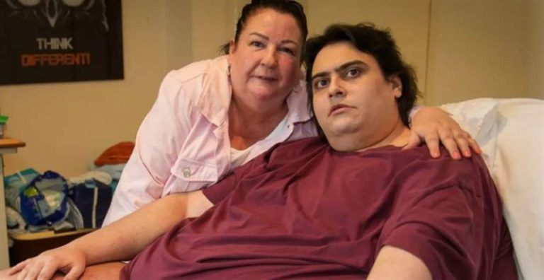 صعوبات تواجه دفن أثقل رجل في العالم!