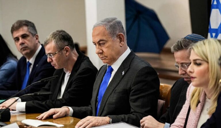 غادي آيزنكوت يستقيل من مجلس الحرب