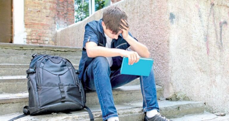 حُرم من الدراسة بشكل نهائي!