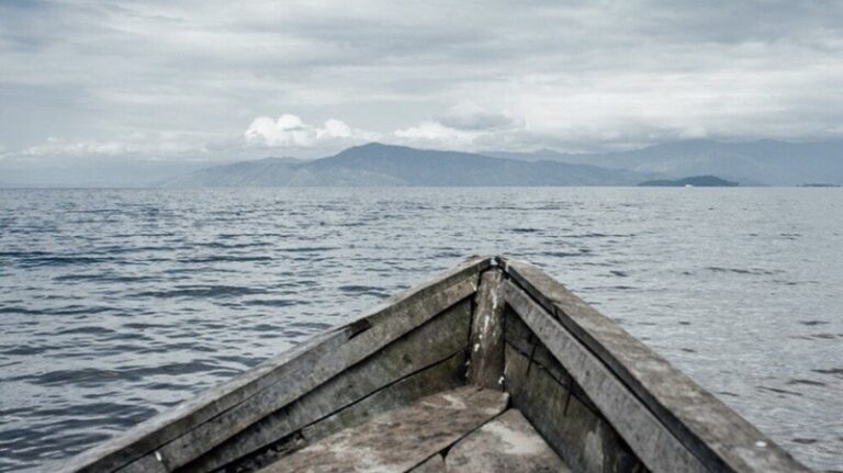 ضحايا بانقلاب قارب في نهر قرب كينشاسا