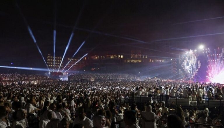 وفاة عازف إيقاع على المسرح!