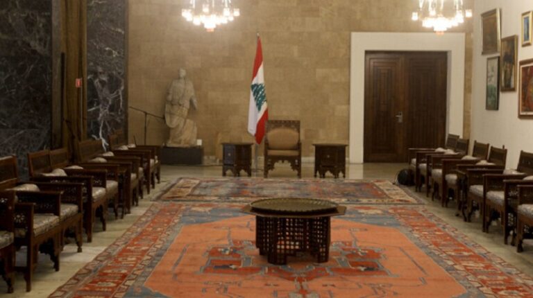 حل ملف الرئاسة من الخارج!