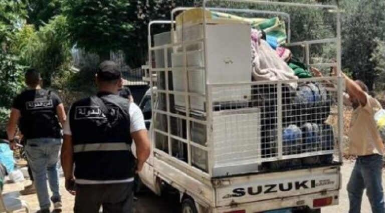 إجلاء 70 نازحاً سوريّاً رفضوا الخروج من كوسبا