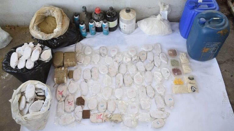 الجيش يداهم منازل مطلوبين في بعلبك