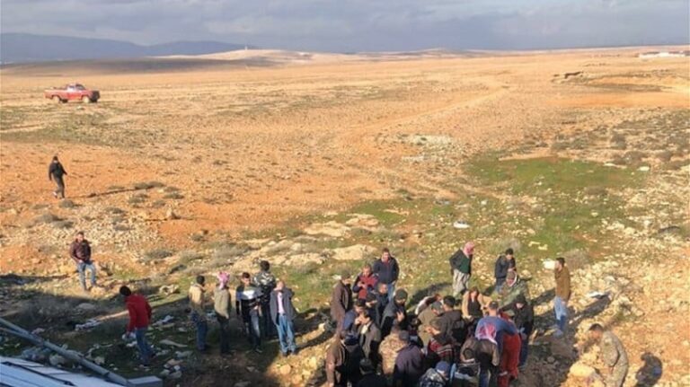 انقلاب “فان” على طريق جرد مربين – الهرمل