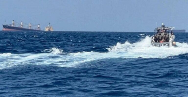 نشاط صاروخي غرب الحديدة اليمنية