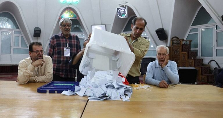 لجنة الإنتخابات الإيرانية: جولة ثانية بين بزشكيان وجليلي
