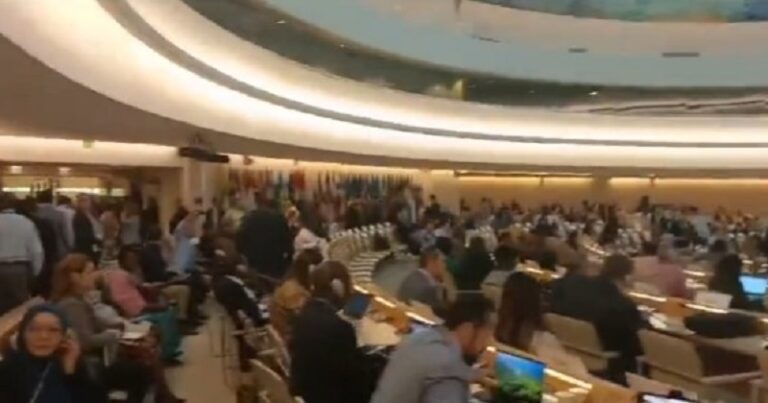 بالفيديو.. انسحاب لبنان من مؤتمر العمل الدولي