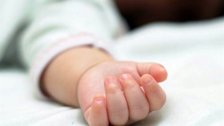 طفلة ميتة داخل حاوية للنفايات في الجنوب!