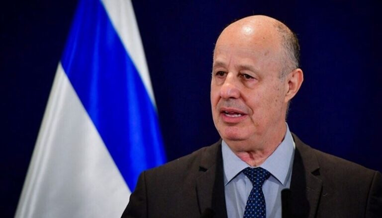 التحقيق مع رئيس “مجلس الأمن القومي” الصهيوني بتهمة “الرشوة”