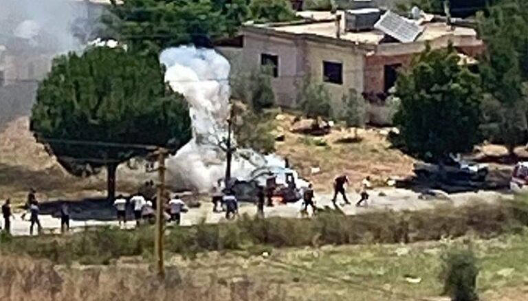 بالفيديو.. استهداف سيارة في ديركيفا