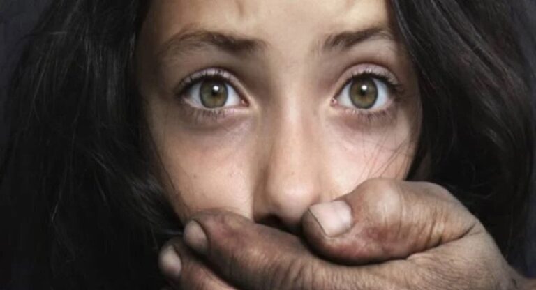 طفلة تدعي تعرضها للخطف!