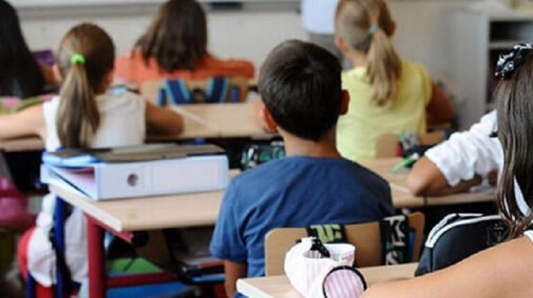 وقاحة المدارس الرسمية: نحن فوق المحاسبة!