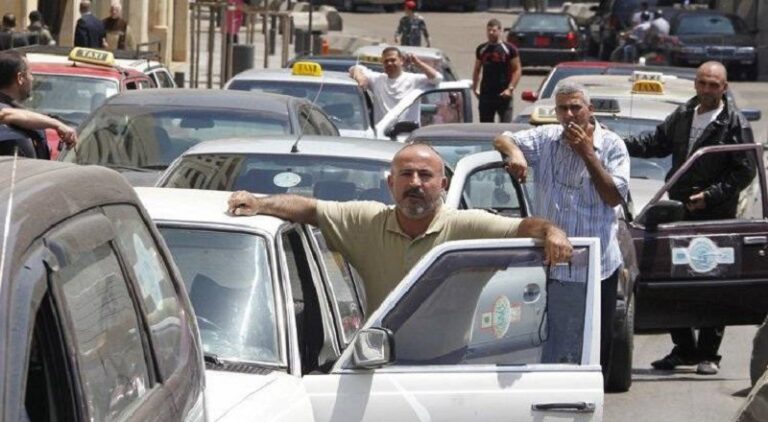 سيارات “السرفيس” تضرب قرارات الوزير حمية عرض الحائط