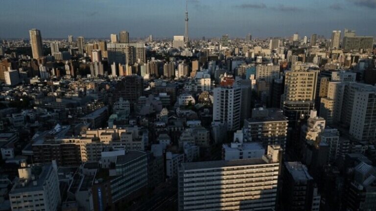 طوكيو تعلن عن إحراز تقدم في محادثات خفض الرسوم الأميركية