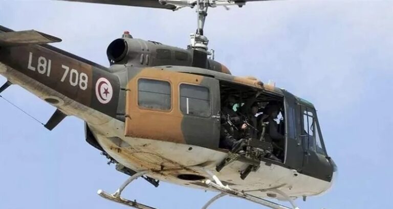 “الدفاع التونسية”: مقتل طيار في تحطم مروحية عسكرية