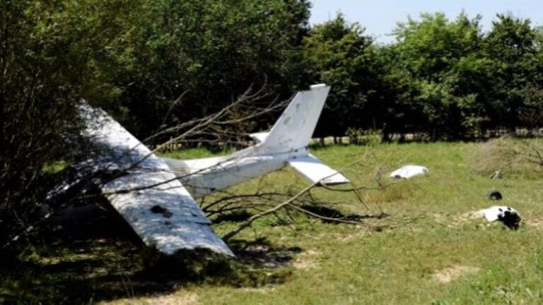 ضحايا بتحطم طائرة سياحية على طريق سريع في فرنسا