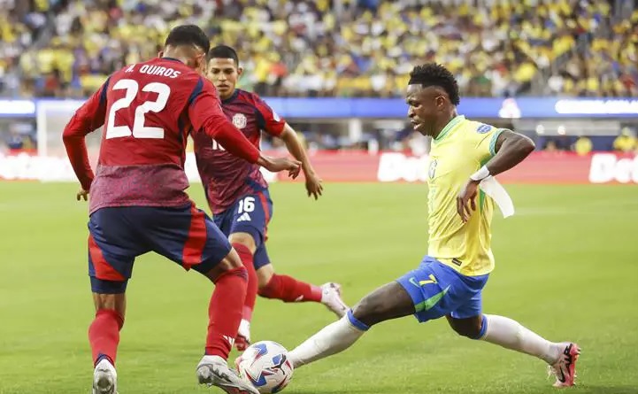 كوستاريكا تُسقط البرازيل بفخ التعادل وكولومبيا تهزم الباراغواي