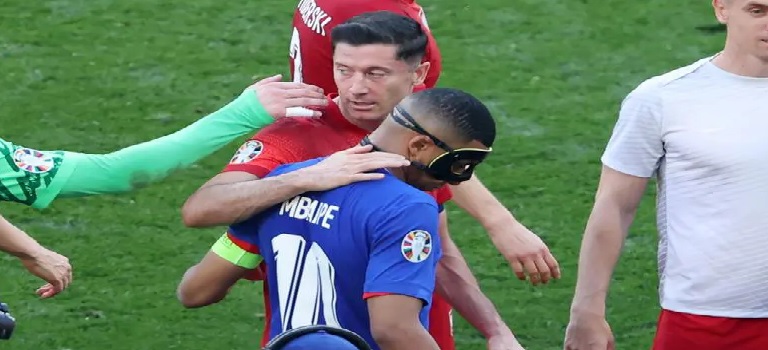 مبابي يتوجه لليفاندوفسكي بعبارة “مُهينة”