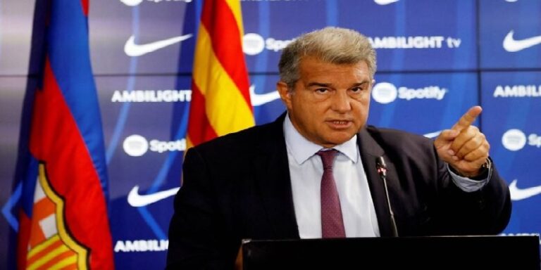 لابورتا يفجر أزمة جديدة داخل برشلونة