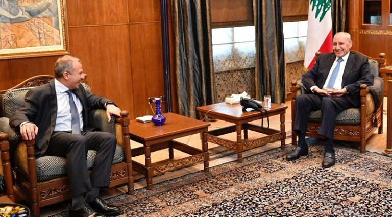 المعارضة تهاجم تحرّك “التيار الوطني” الرئاسي: “مبتذل”.. وباسيل لا يتمتع بالثقة!