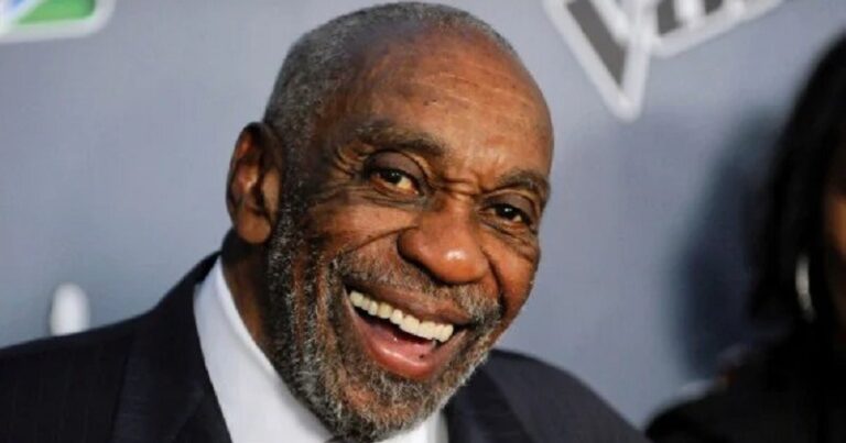 وفاة الممثل الأميركي بيل كوبس