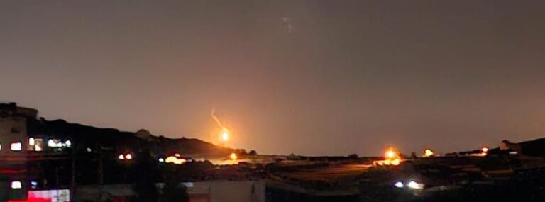 العدو يلقي قنابل مضيئة فوق عيتا الشعب ورميش