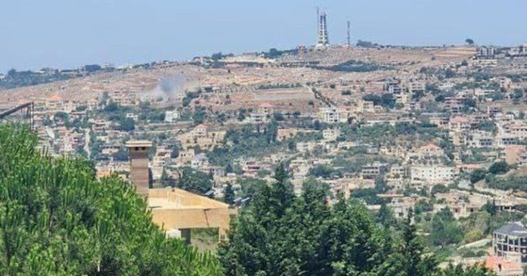 العدو يقصف دير سريان والطيبة